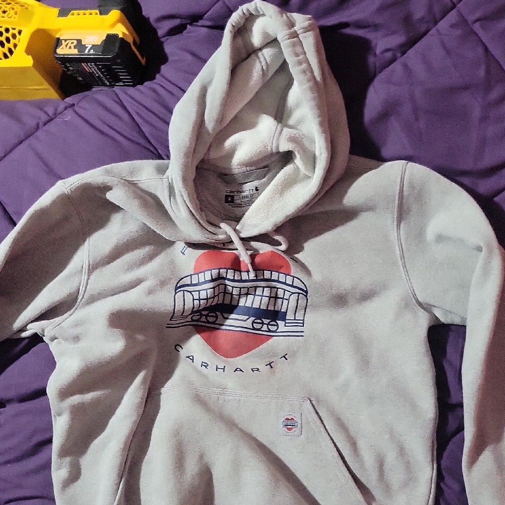 Carhartt Gray Hoodie with Graphic